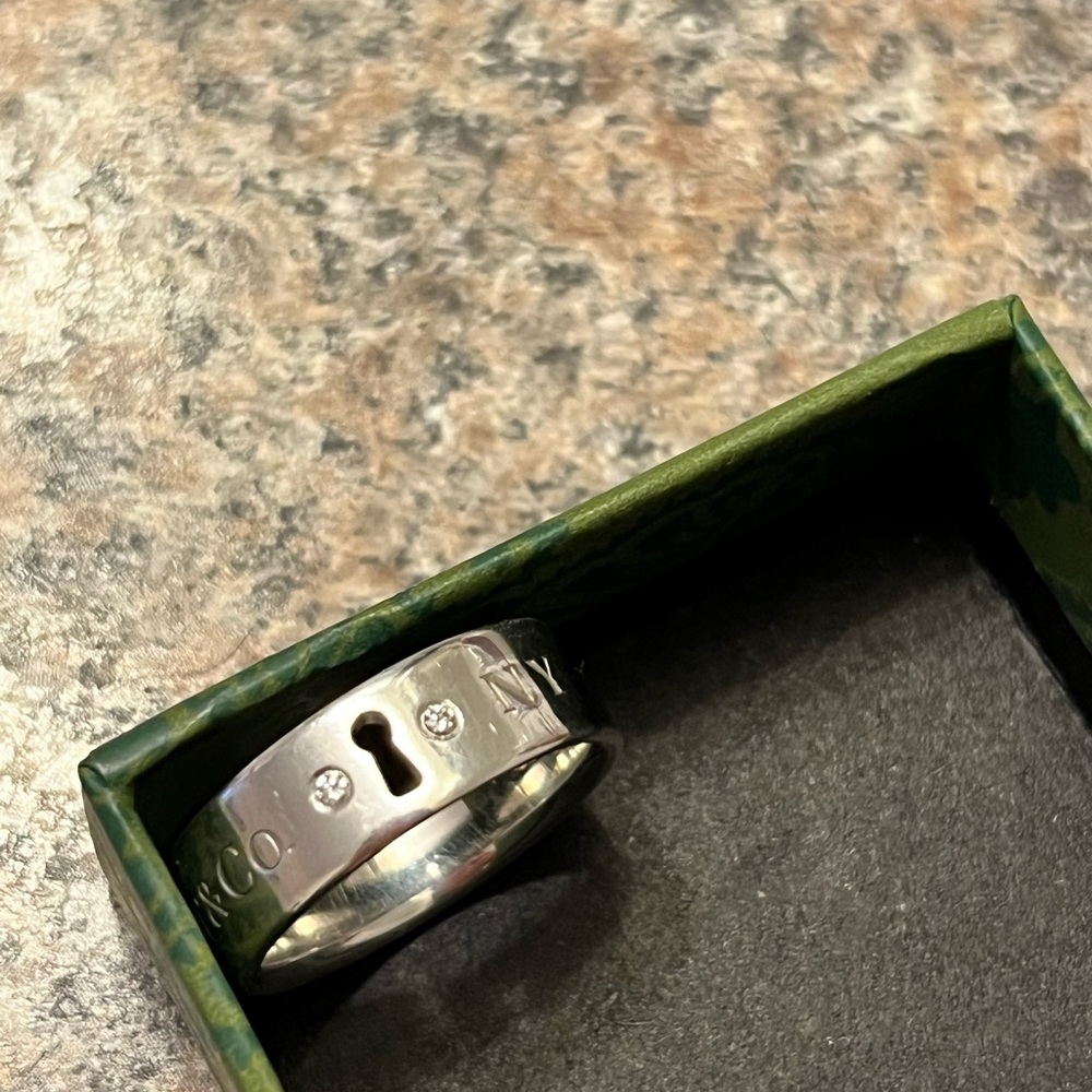 Tiffany diamond key hole ring